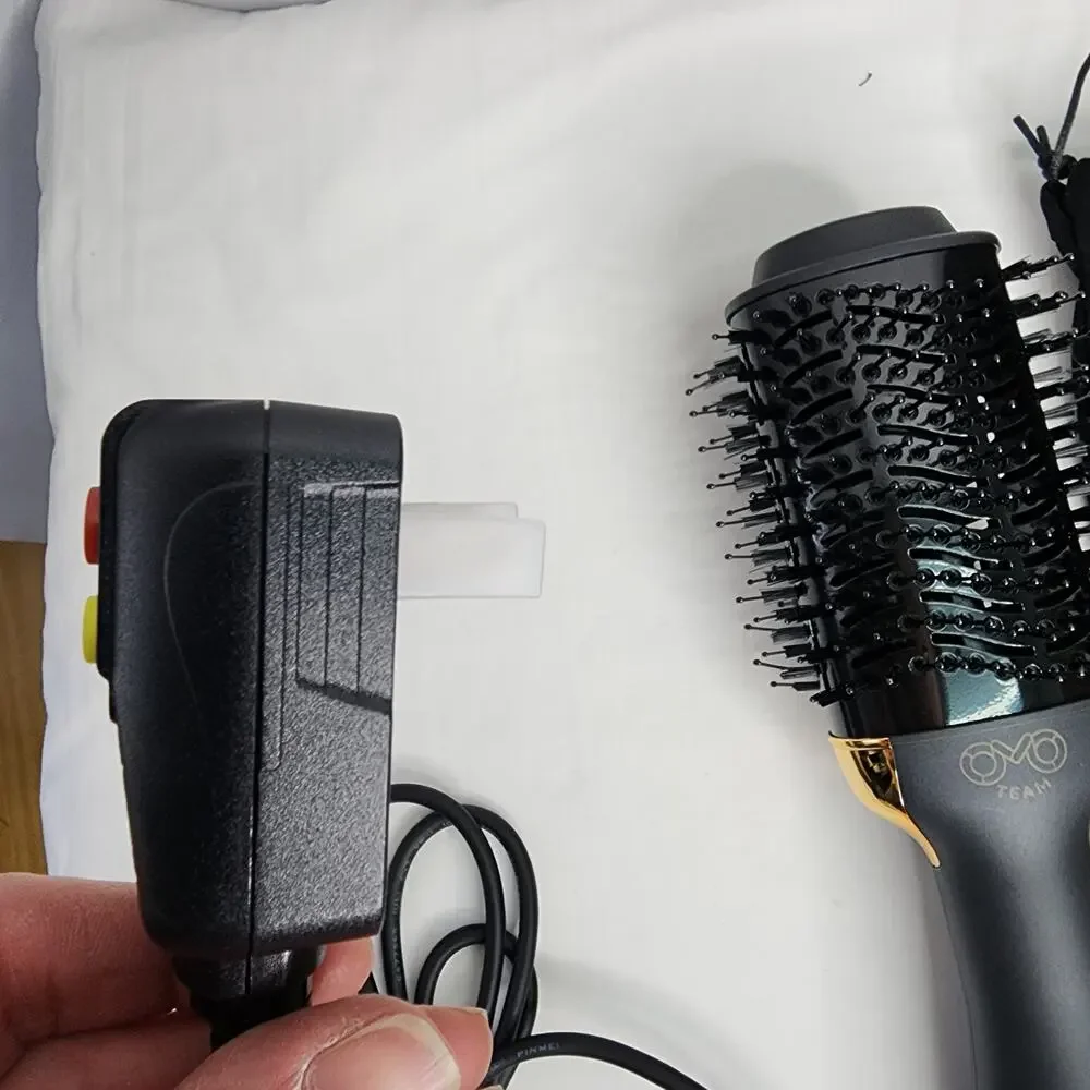 Blowout Hair Dryer Brush, Black Gold Dryer and Volumizer Oval Shape